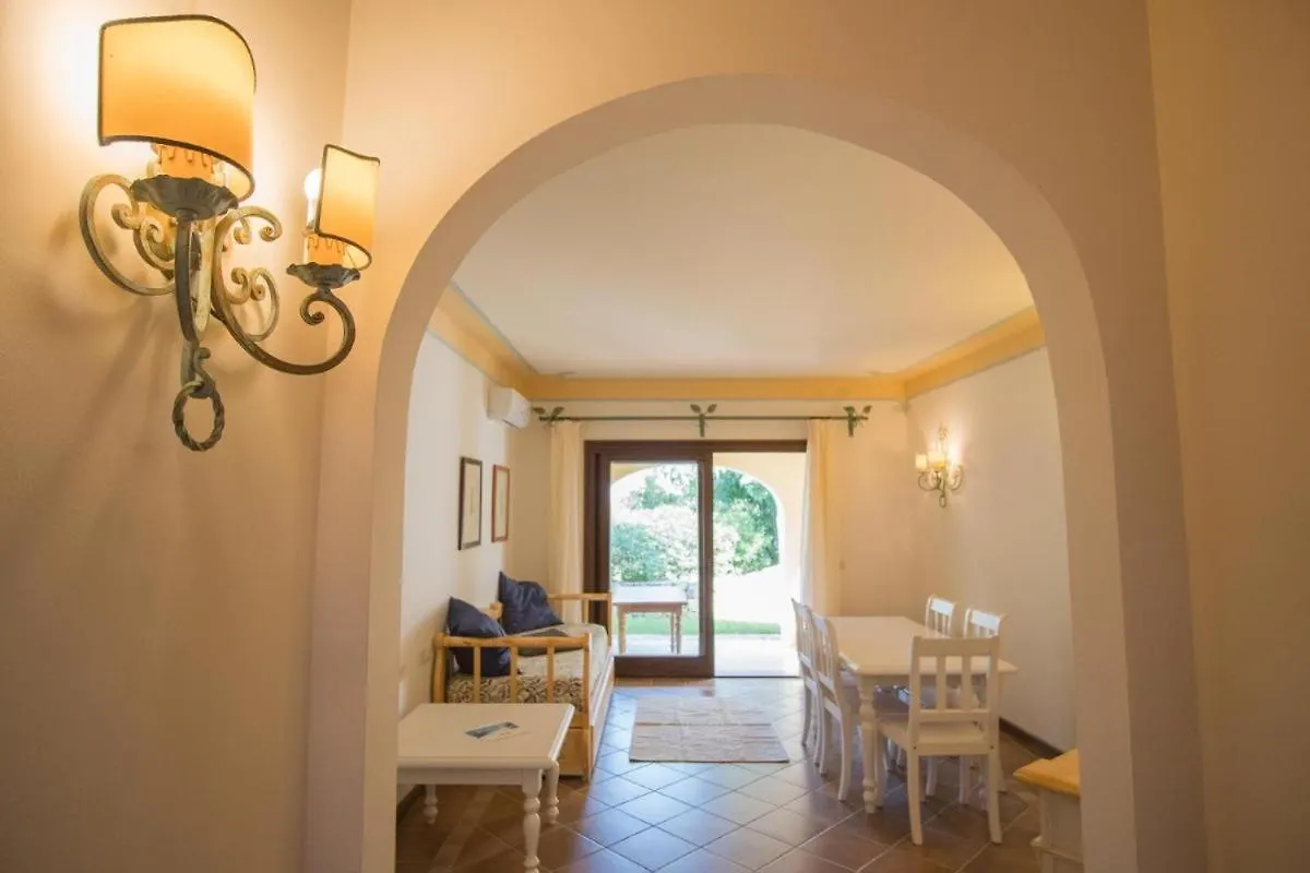 Beautiful Il Giardino Degli Oleandri 1 Bedroom Apartment Sleeps 2 Liscia di Vacca Italy